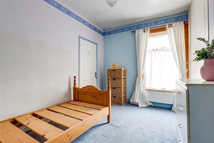3 Bedroom End Terrace House For Sale In Church Drive, Daybrook, Nottinghamshire, NG5