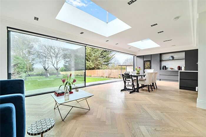 5 Bedroom House For Sale In Bromley Common, Bromley, BR2