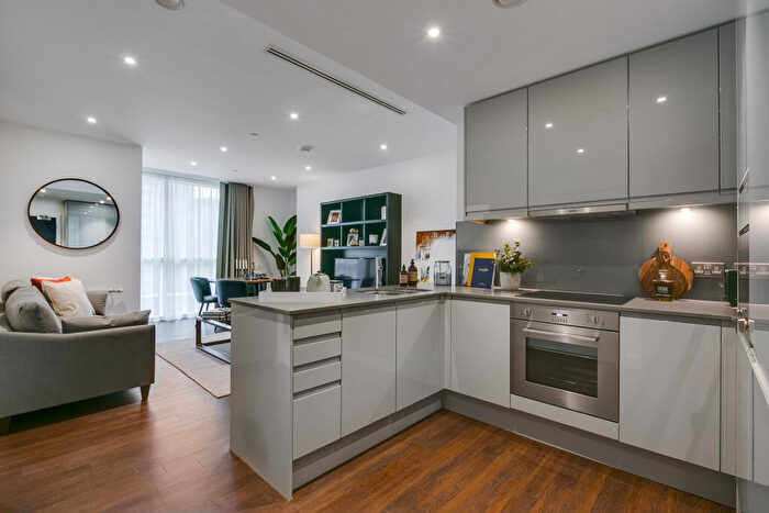 1 Bedroom Flat To Rent In Sirocco Tower, Harbour Way, London, E14