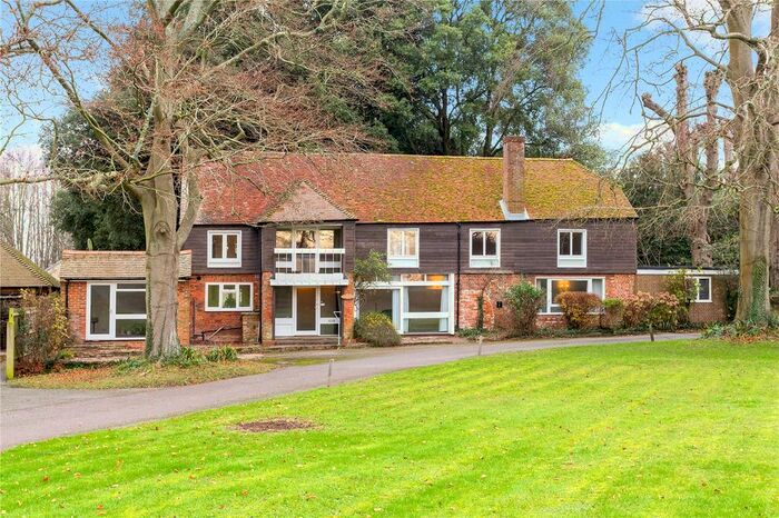 5 Bedroom Detached House For Sale In Croft Lane, Crondall, Farnham GU10