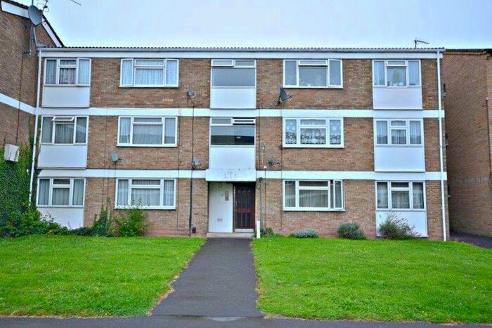 2 Bedroom Apartment To Rent In Eden Close, Langley, SL3