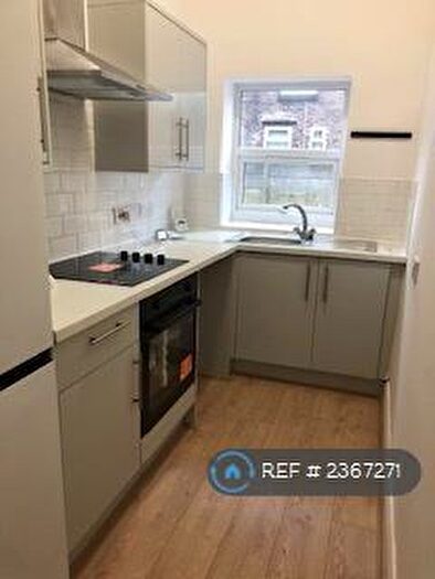 2 Bedroom Flat To Rent In Croxteth Grove, Liverpool, L8