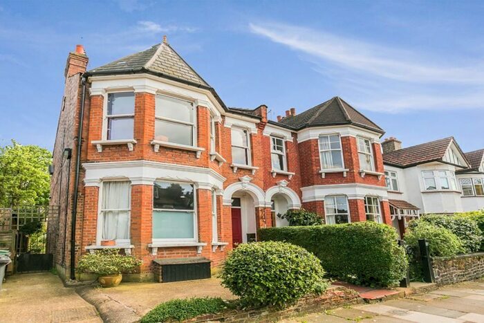 1 Bedroom Flat To Rent In Firs Avenue, London, N10