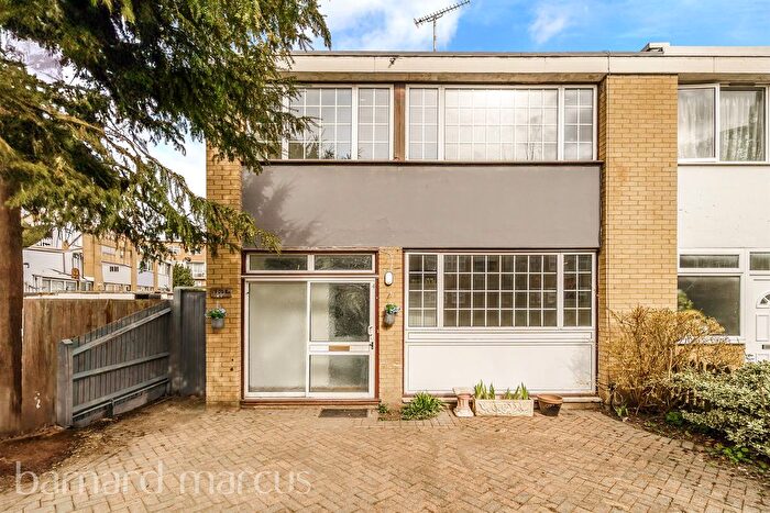 3 Bedroom End Of Terrace House For Sale In Pyne Terrace, London, SW19