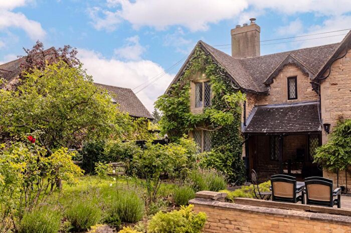 3 Bedroom Cottage For Sale In Church Street, Old Kidlington, OX5