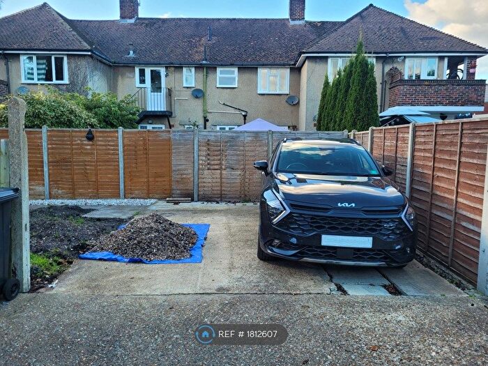 3 Bedroom Maisonette To Rent In Woodcote Court, Epsom, KT18