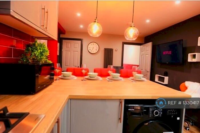 5 Bedroom Terraced House To Rent In St. Georges Road, Coventry, CV1