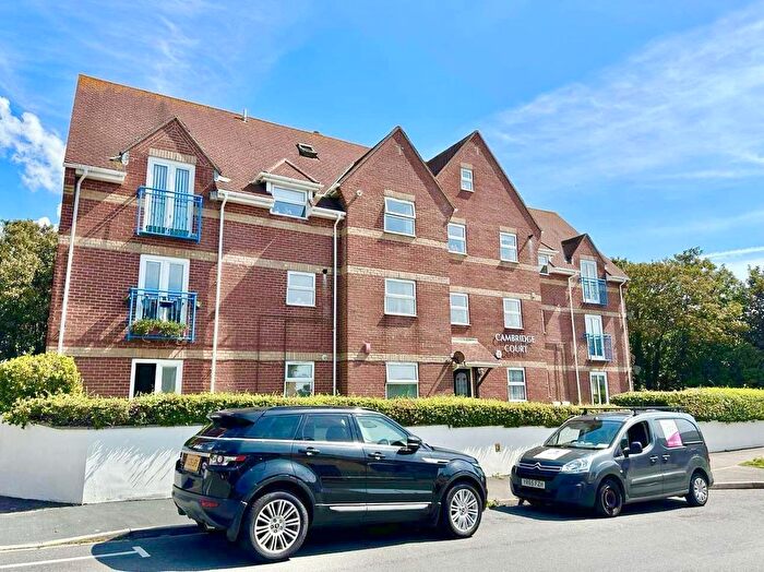 2 Bedroom Flat For Sale In Verne Road, Weymouth, DT4