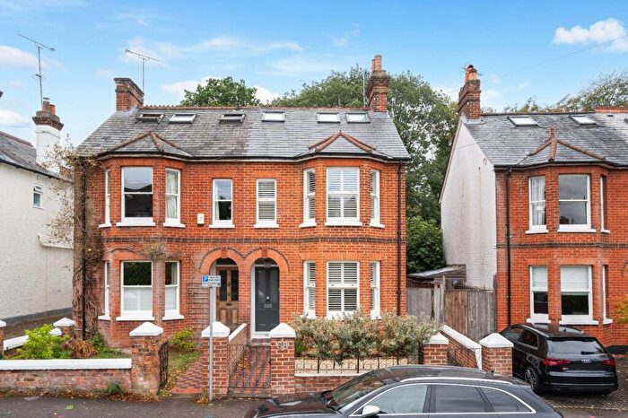 5 Bedroom Semi Detached House For Sale In Tilford Road, Farnham, Surrey, GU9