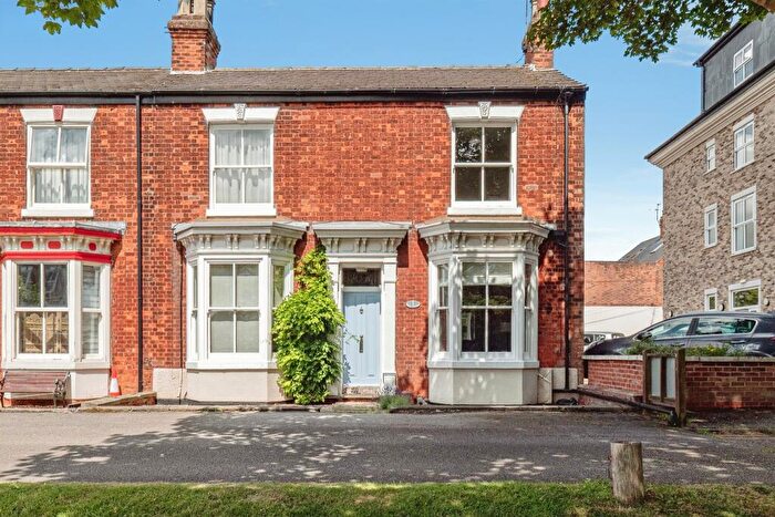 3 Bedroom End Of Terrace House For Sale In Wilton Terrace, Hornsea, HU18