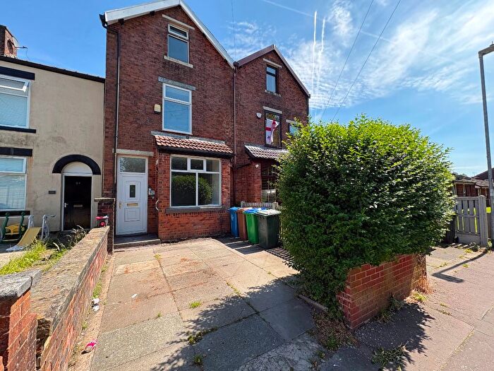 3 Bedroom Terraced House To Rent In Hanover Street, Rochdale, OL11