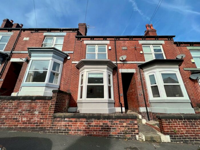 3 Bedroom Terraced House To Rent In Peveril Road, Greystones, S11