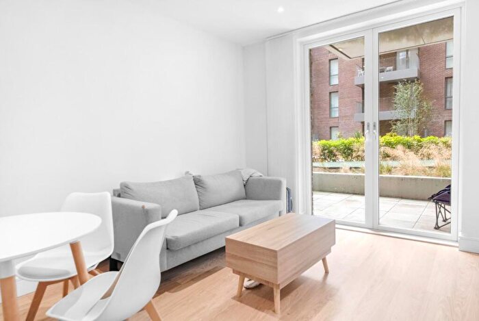 1 Bedroom Apartment To Rent In Timber Yard East, Pershore Street, Birmingham, B5