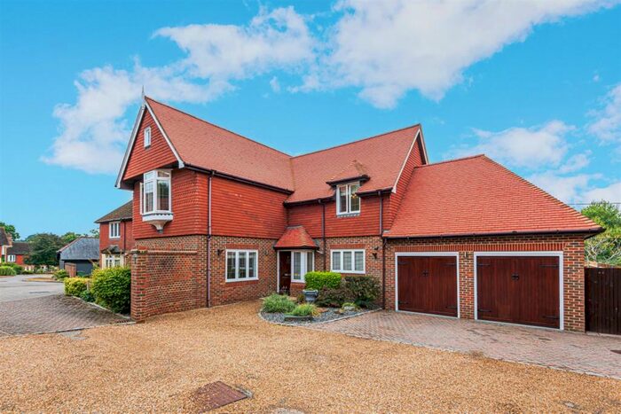 3 Bedroom Detached House For Sale In Carylls Meadow, West Grinstead, RH13