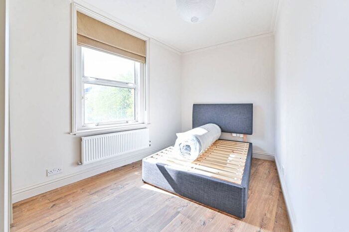 2 Bedroom Flat To Rent In Gray's Inn Road, King's Cross, London, WC1X