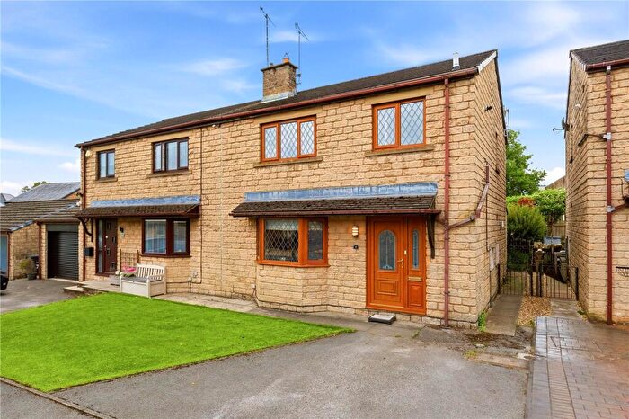 3 Bedroom Semi Detached House For Sale In The Hayfields, Salterforth, Lancashire, BB18