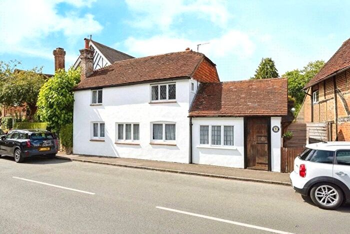 3 Bedroom Link Detached House For Sale In Wonersh, Guildford, Surrey, GU5