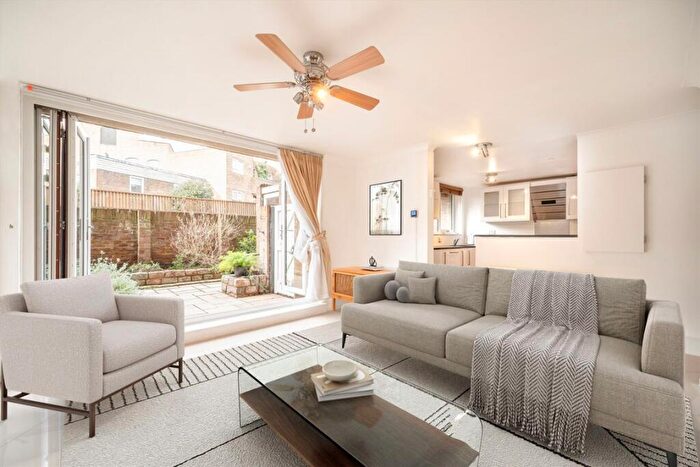 3 Bedroom Flat For Sale In St. Katharines Way, Wapping, E1W