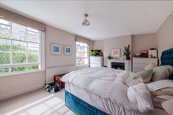 3 Bedroom Town House To Rent In Portobello Road, London, W11