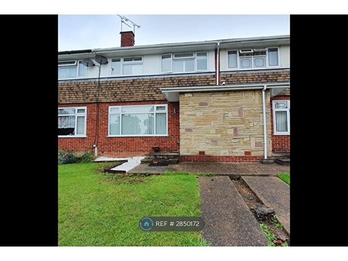 3 Bedroom Terraced House To Rent In Skreens Court, Chelmsford, CM1