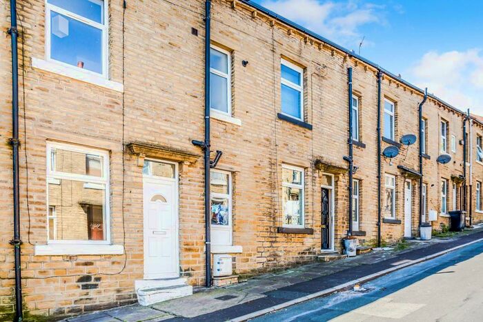 2 Bedroom House To Rent In Hanover Street, Sowerby Bridge, HX6