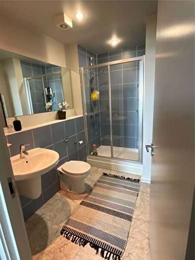 2 Bedroom Flat For Sale In Havannah Street, Cardiff, CF10