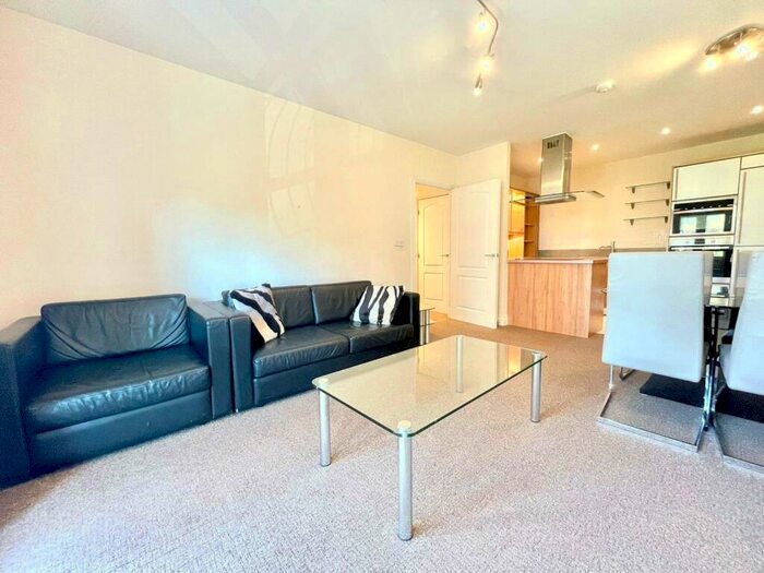 2 Bedroom Apartment To Rent In Luscinia View, Napier Road, Reading, Berkshire, RG1