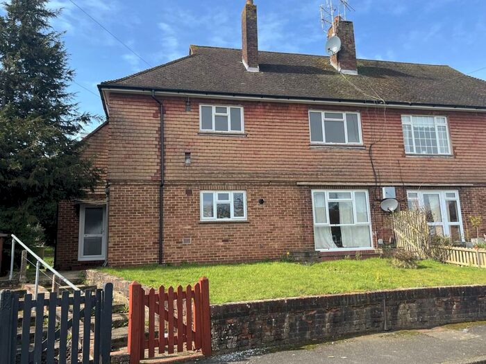 2 Bedroom Flat To Rent In Charltons Way, Tunbridge Wells, Kent, TN4