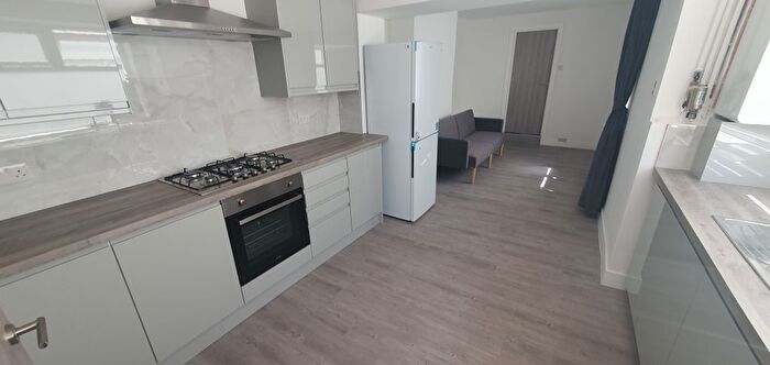 5 Bedroom Property To Rent In Bertram Street, Roath, Cardiff, CF24