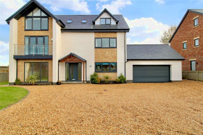 6 Bedroom Detached House For Sale In Medburn Close, Medburn, Newcastle Upon Tyne, Northumberland, NE20