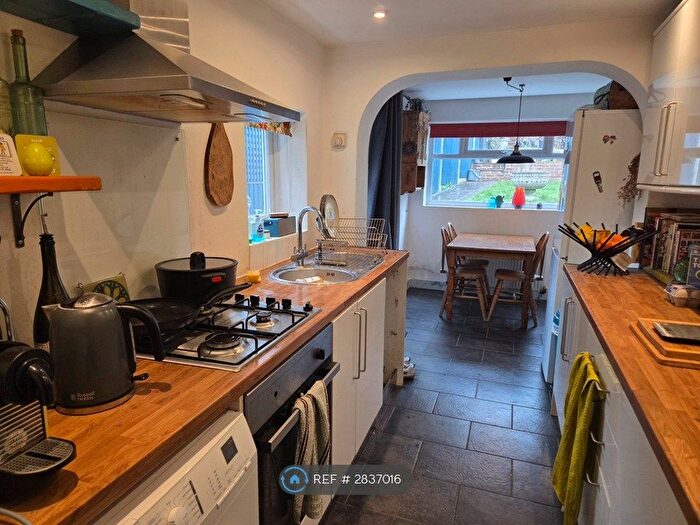 2 Bedroom Terraced House To Rent In London Road, High Wycombe, HP11