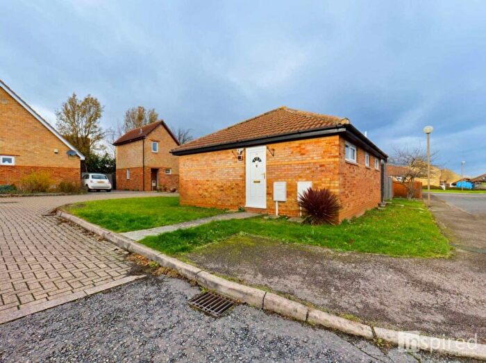 2 Bedroom Detached Bungalow To Rent In Laurel Close, Crownhill, MK8