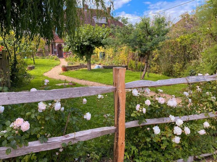 4 Bedroom Semi-Detached House For Sale In Princes Field, Berwick, Polegate, BN26