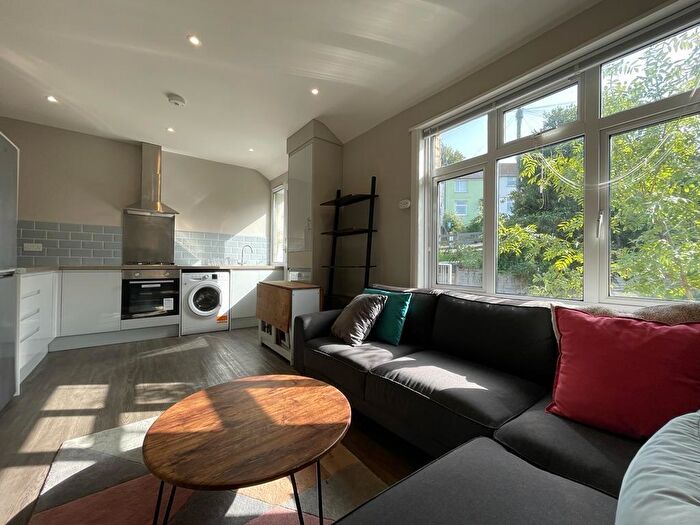 2 Bedroom Apartment To Rent In Coombe Road, Brighton, BN2
