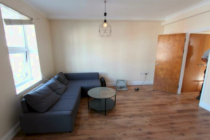 1 Bedroom Flat To Rent In Green Lanes, Harringay, N4