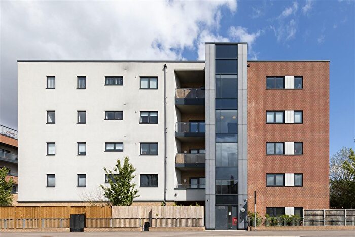 2 Bedroom Flat For Sale In Thornbury Way, Walthamstow, E17