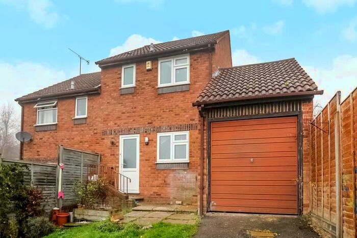 2 Bedroom Semi-Detached House To Rent In Cairnside, High Wycombe, HP13