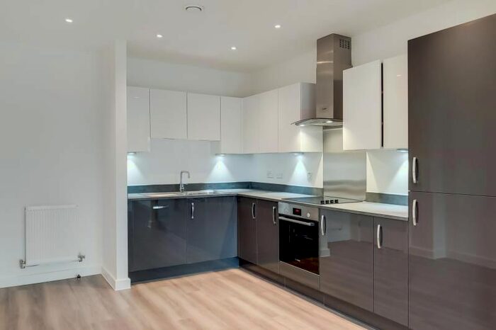 2 Bedroom Flat To Rent In Cavalry Court, Brumwell Avenue, Woolwich, SE18