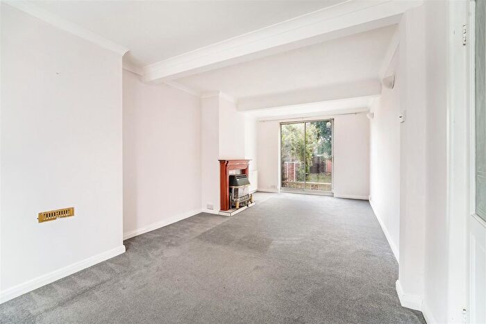 3 Bedroom Property To Rent In Green Lane, Morden, SM4