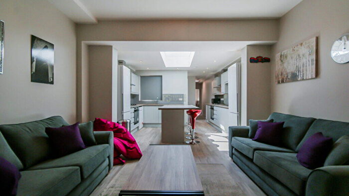 7 Bedroom Terraced House To Rent In Tiverton Road, Selly Oak, Birmingham, B29