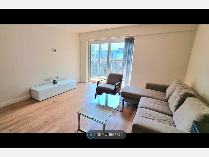 2 Bedroom Flat To Rent In Aerodrome Road, London, NW9
