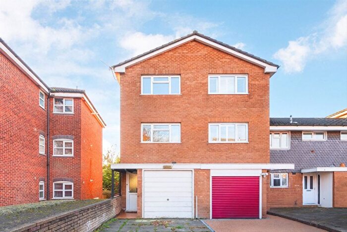 3 Bedroom Property To Rent In Dimmock Drive, Greenford, UB6