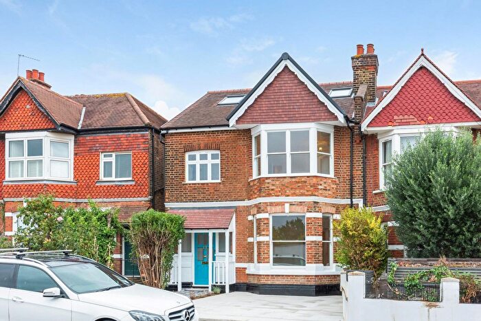 5 Bedroom Semi-detached House For Sale In Twyford Avenue, London, W3