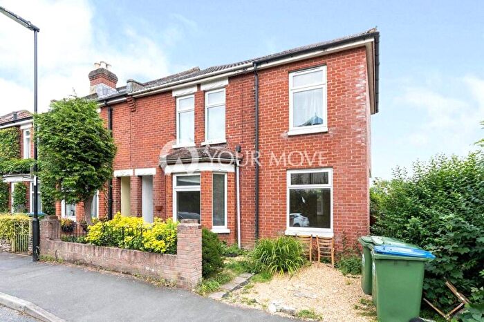 2 Bedroom Flat To Rent In Richville Road, Southampton, Hampshire, SO16