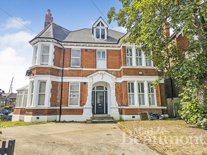 2 Bedroom Flat To Rent In Manor Park, Hither Green, SE13