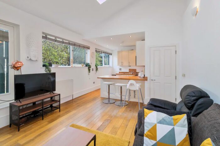 2 Bedroom Terraced House To Rent In Prices Mews, London, N1