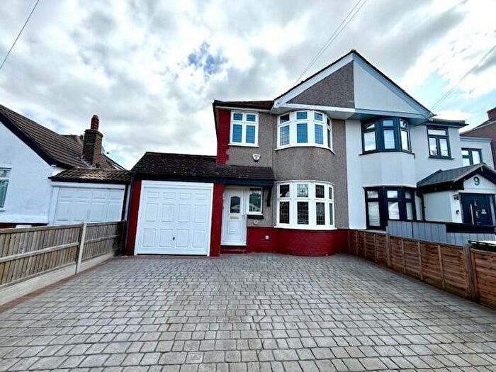 3 Bedroom House To Rent In Blenheim Road, Sidcup, DA15