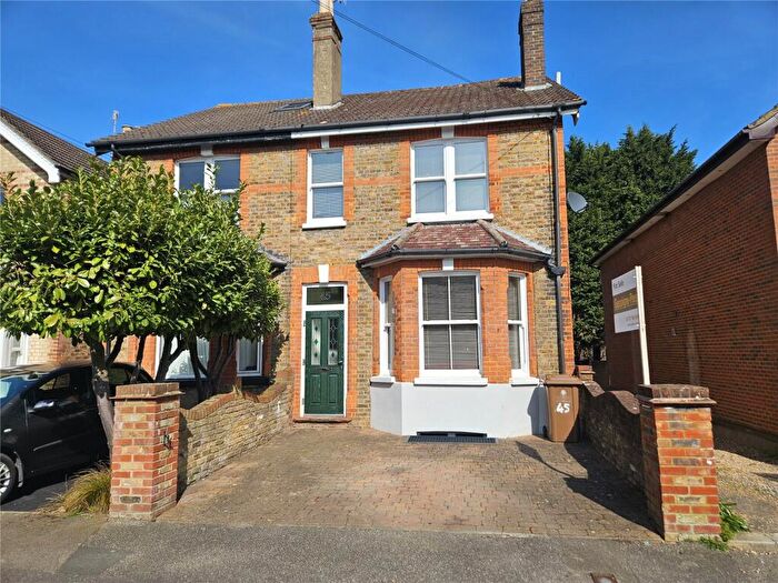 3 Bedroom House For Sale In Charman Road, Redhill, Surrey, RH1