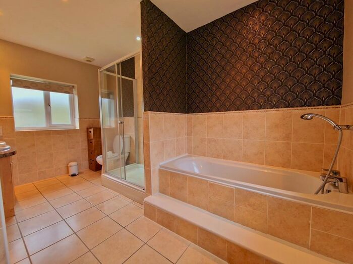 5 Bedroom Detached House To Rent In Beranburh Field, Wroughton, Swindon, SN4