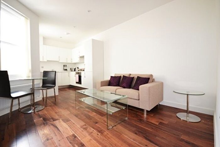 1 Bedroom Flat To Rent In Bell Street, Marylebone, London, NW1